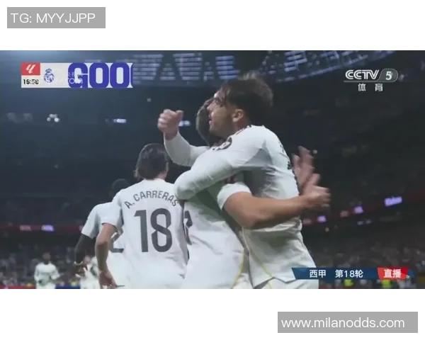 罗德里戈禁区内巧妙漏球晃倒后卫右脚弧线球精彩破门